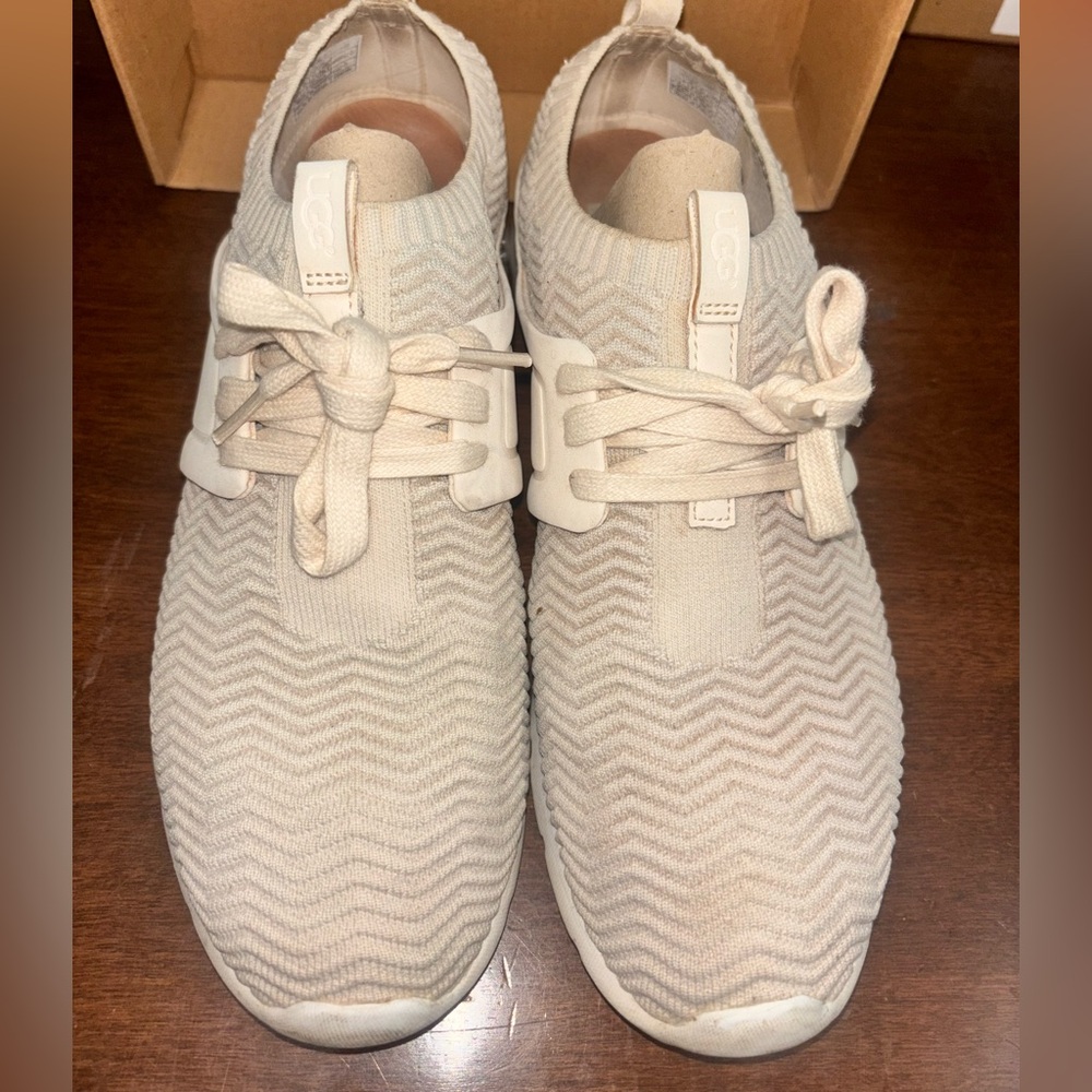 UGG Light Gray W Willows Sneakers